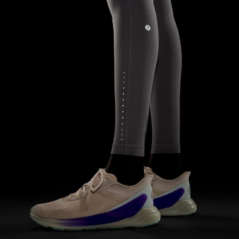 Lululemon Swift Speed Tight - Picture 6 of 14